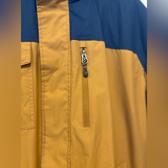 SwissTech Men's blue and yellow Midweight Jacket, up to Size Medium - Picture 5 of 6